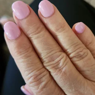 Pretty nails done by Swan.