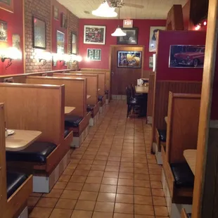 Indoor seating area. There is another room for large groups but I couldn&apos;t get a pic.