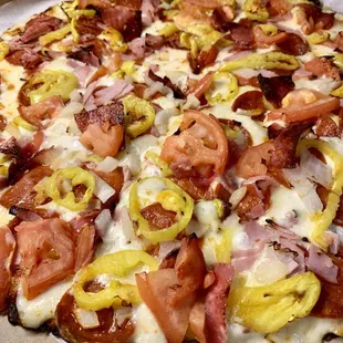 Italian sub pizza on thin crust was a standout for being such a simple combination of toppings. #UpCloseSavor