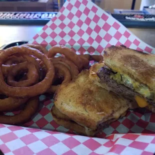 Patty melt with green chilies