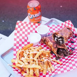 chicken wings and fried chicken, food