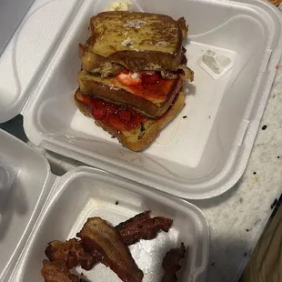 a sandwich and bacon