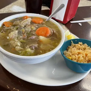 Caldo de res
