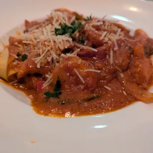 pasta dish, pasta, food