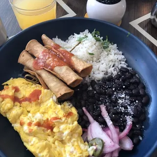 Taquitos y Huevos