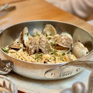 Linguine alla vongole