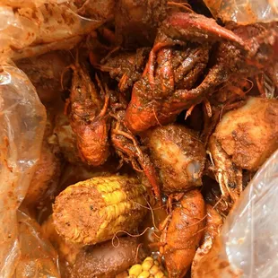 The number 2. Shrimp, crawfish, and snow crab. Give it all to me with a little kick.