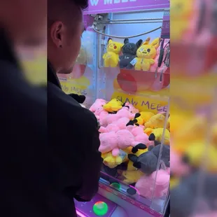 Gotta win that Zombiefied Pickachu. Namm sayinn..