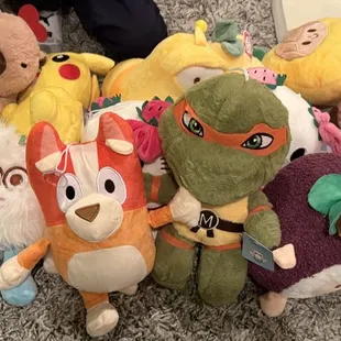 A night's winnings!  The plushies are all so adorable!