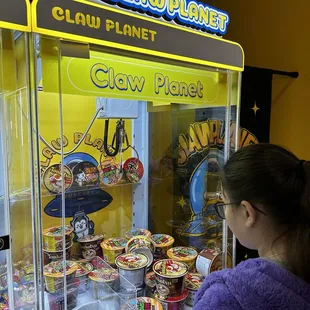 Ramen Claw Machine