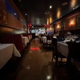 Love this place! They have the best vindaloo!