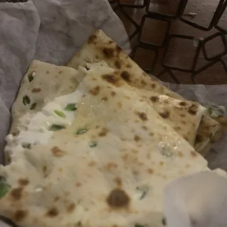 Jalapeño & Cream Cheese Naan