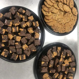 Cookie tray and brownie tray