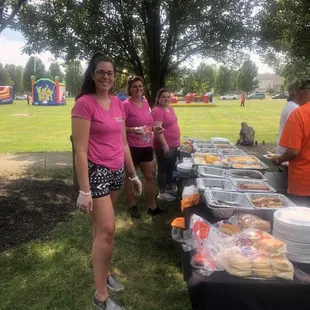Picnic for a community event serve 550 people we would love to serve at yours!