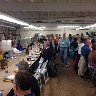 Big group seating -- ready to smash crabs!
