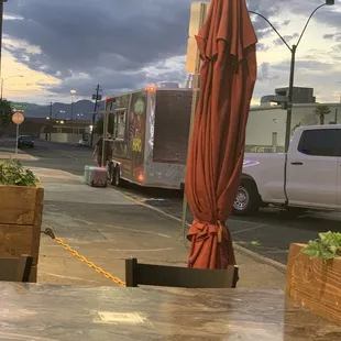 There&apos;s the mobile unit outside SerVehZah&apos;s