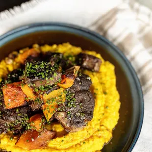 Bone in pork chop/ white gits/ pepper jam 42