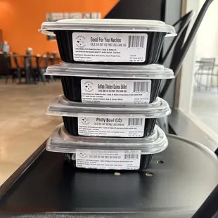 Clean eats bowls and big boy meal Mac and cheese with pulled pork