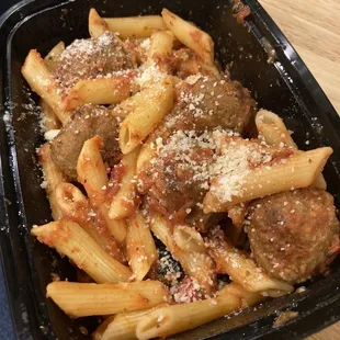 Meatball with penne pasta. Loved the meatballs, bit low on sauce.