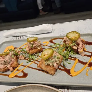 Tuna on crispy rice