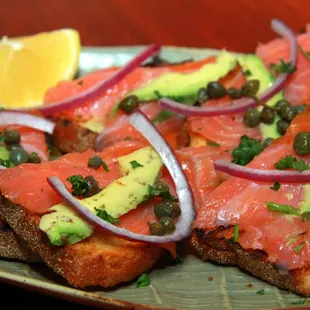 Delicious Smoked Salmon Crostini