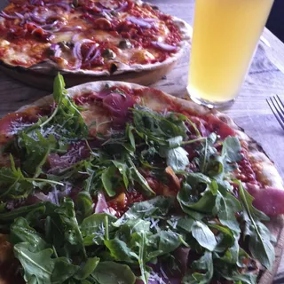 Prosciutto Arugula Pizza