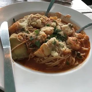 Tomato-herb Shrimp & Artichoke Pasta