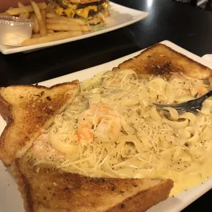 Fettuccine Shrimp Alfredo