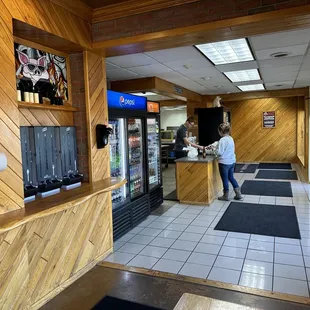 Counter &amp; entrance