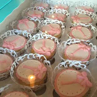 Cupcakes for my baby shower