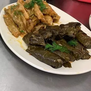 Mashi (stuffed grape or cabbage leaves)