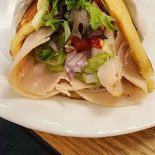 Turkey &amp; guacamole wrap flat bread