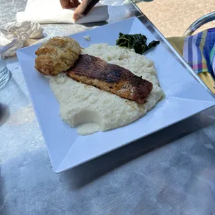 Blacken Salmon and Grits Blacken Salmon and Grits