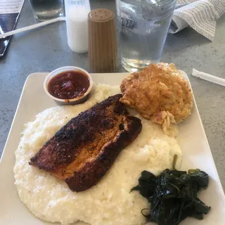 Blacken Salmon & Grits