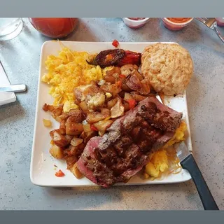 ULTIMATE POTATO & PEPPER SCRAMBLE
