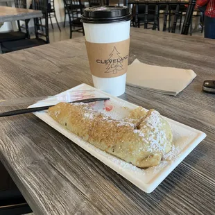 Lingonberry crepe with coffee