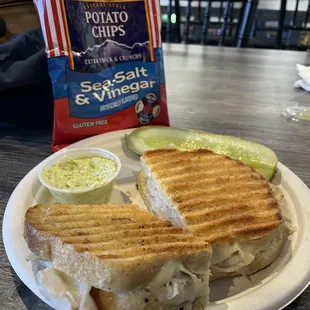 Turkey panini with chips