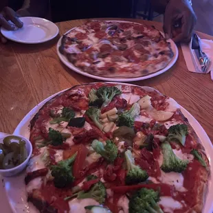 Vegetariano Sandwich with Hunter in the back