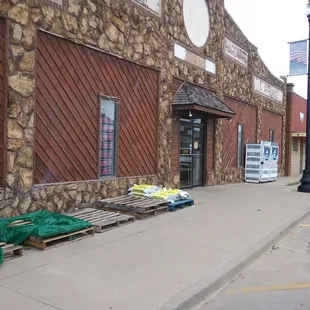 Right on Main Street, hard to miss