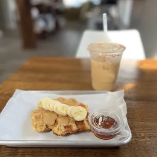 Waffle with peanut butter/banana and Feel Good Latte