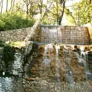 Image is taken from KCfountains.org