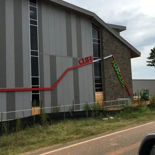 Oates Rd exterior signage