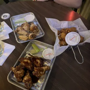 Chicken Wings CHEESE CURDS