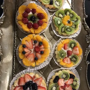 Fruit tarts on pastry cream