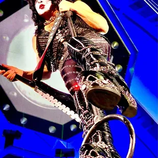 KISS - END OF THE ROAD TOUR 2023