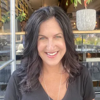 Traci H.