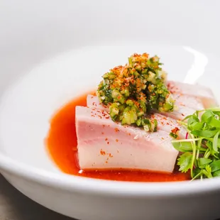 hadoken: yellowtail, mango fresca, pomegranate ponzu, hawaiian sea salt &amp; icro greens
