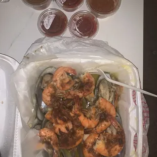 New Zealand Mussels &amp; Shrimp Combo w/ seasoning on the side