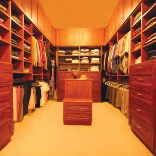 The finest closet designs in Tucson.