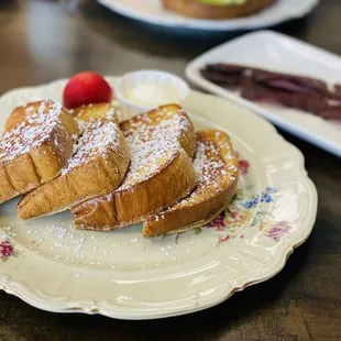 French Toast - $ 6,99 + taxs